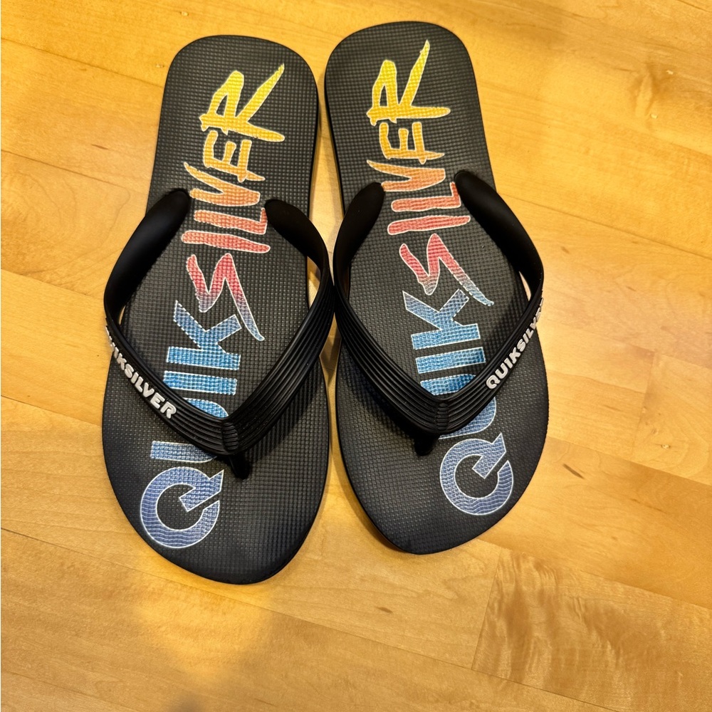 Quiksilver Black Sandals with Multicolor Logo - VERY good condition